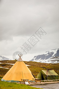 夏天豪克利山的大旧帐篷,供游客休息的地方,挪威挪威豪克利山的帐篷图片