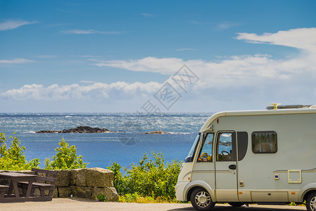 露营海岸汽车长凳海岸高清图片