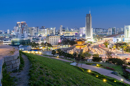 韩国首尔的HunginjimunDongdaemun门的城市景观图片