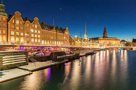 哥本哈根市中心城市景观日落黄昏之夜丹麦图片