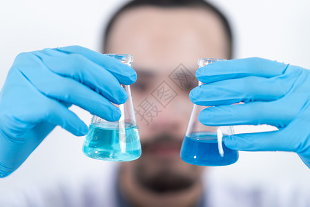蓝色液体的化学研究图片