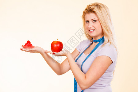 健康,饮食选择,食物女人用测量带脖子上,苹果甜蛋糕选择女人苹果甜蛋糕选择图片