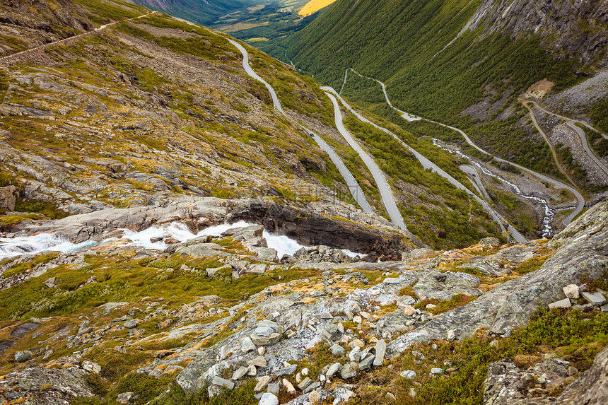 挪威欧洲,巨魔路径巨魔巨魔蜿蜒的风景山路旅游路线挪威的巨蜥山路图片