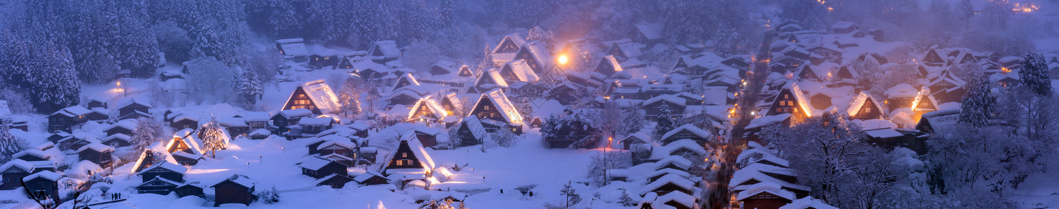 川府香辣虾冬季景观的石拉卡瓦戈灯光与雪府楚布日本全景背景