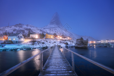 雪浪山寒冷的风景高清图片