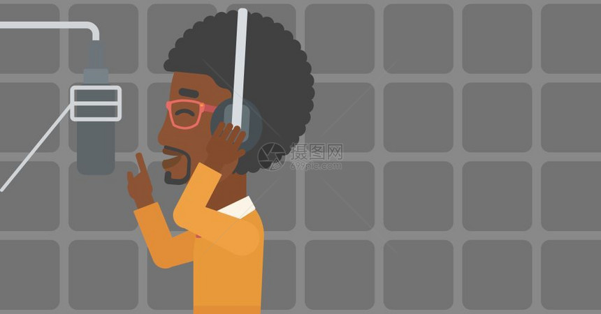 一位在录音室唱歌的非裔男歌手图片