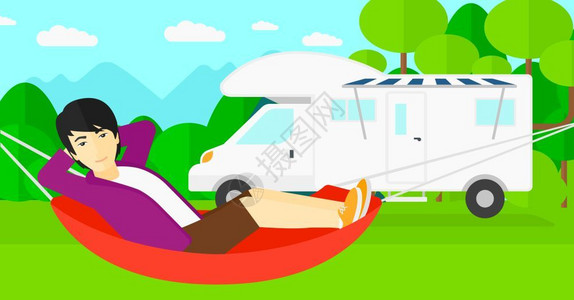 森林里房车前人物在吊床上休息的插图图片