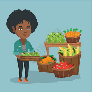 绿色杂货店储有苹果蔬菜的非裔女子图片