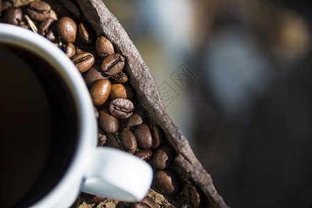 咖啡饮品和咖啡豆图片
