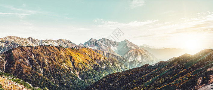 亚里山加达克山脉背景图片