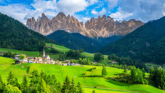 美丽的山村山地景观图片