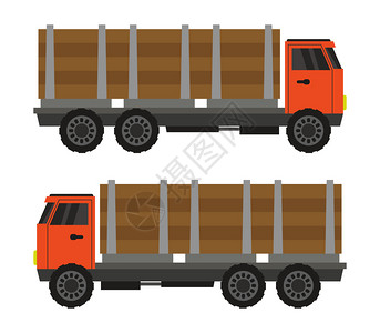 装有木柴的橙色卡车行驶对比图高清图片