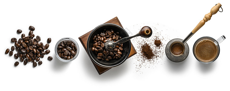 白色背景中咖啡研磨过程顶部视图高清图片