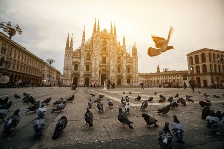 米兰大教堂是意大利著名旅游景点图片