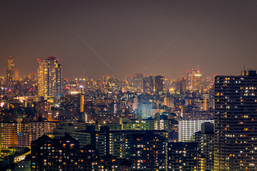 城市夜幕景色与办公楼的背景图片