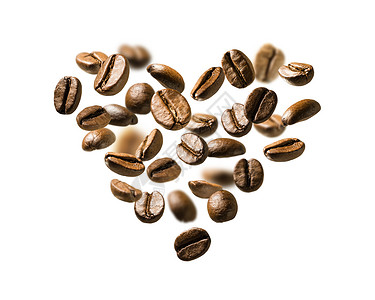 白色背景中的心形咖啡豆背景图片