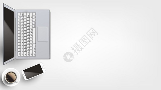 咖啡工具在家庭或办公室工作场所安排的热咖啡杯附近打开现代膝上型计算机和新造智能手设计图片