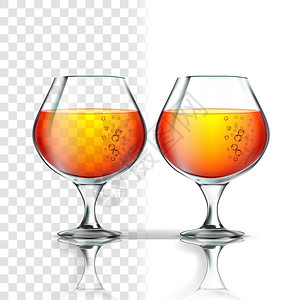 白兰地酒杯含白兰地威士忌波旁酒朗姆或苏格兰威士忌的杯子有透明背景的泡插画