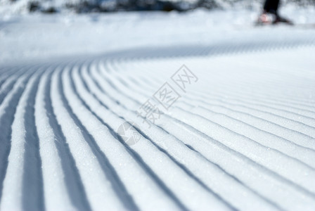 滑雪山坡图片