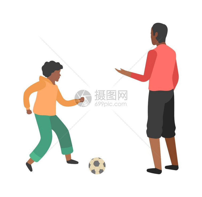 男孩和父亲踢足球图片