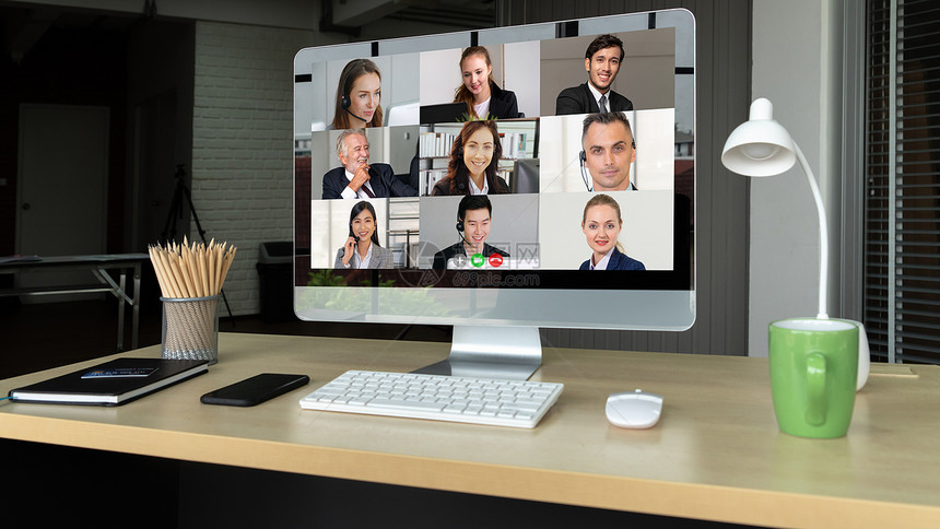 在虚拟工作场所或远程办公室召开商业人员会议利用智能视频技术进行远程工作电话会议与专业公司务的同事进行联系图片