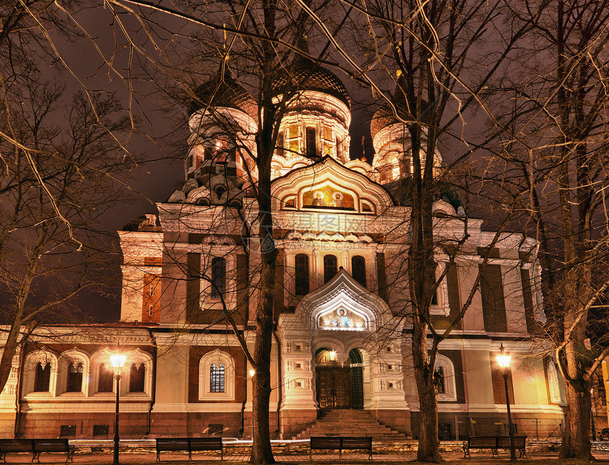 夜里高地的列山诺夫斯基古希腊正统教堂图片
