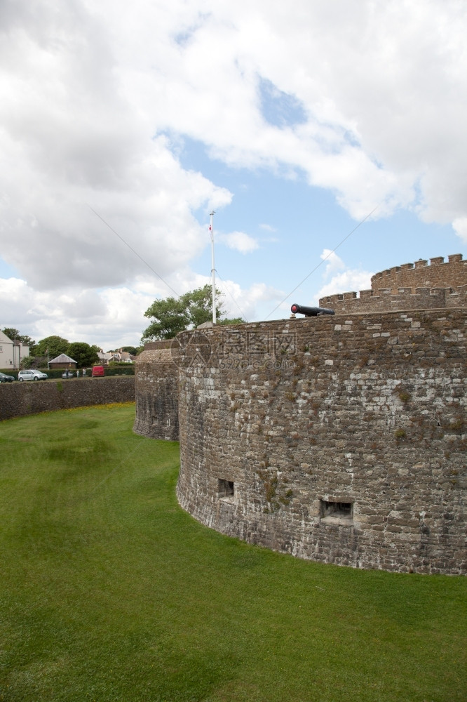 在肯特的城堡交易展示垒周围的墙壁图片