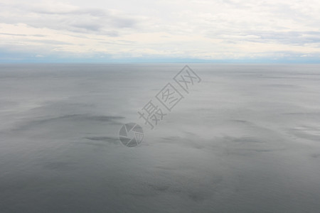 在俄罗斯Bikal湖旁的视图图片
