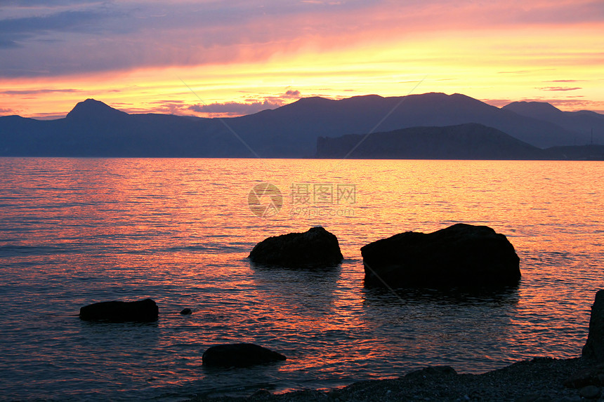 克里米亚海岸的完美日落图片