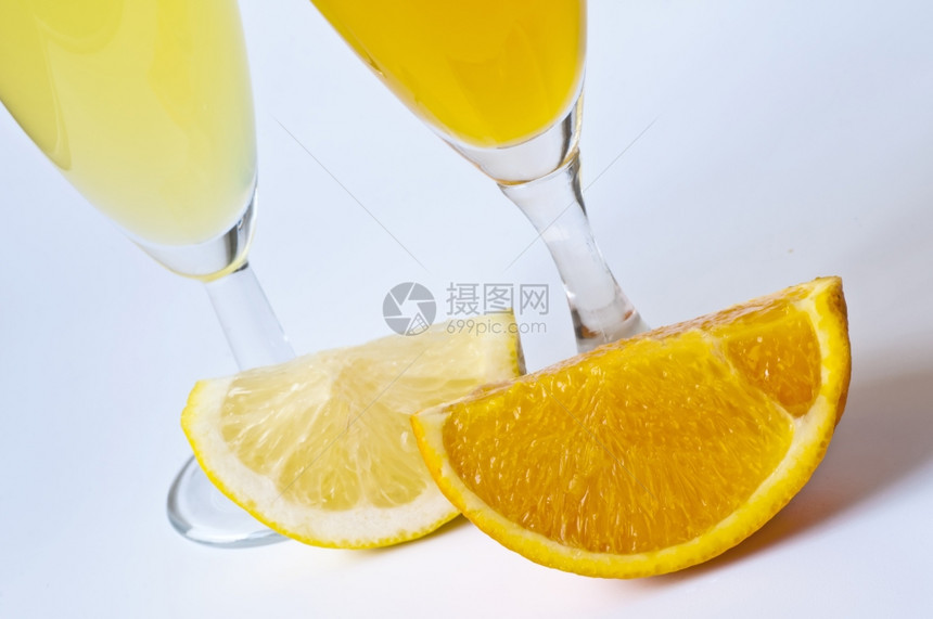橙汁和柠檬图片