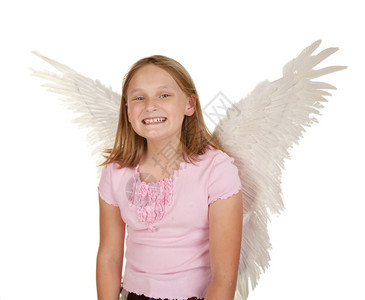 带着天使翅膀的年轻女孩孤立在白色的上图片