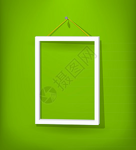 玻璃挂在绿墙上的白色空框eps10用于影响阴和玻璃反射的不透明层图片