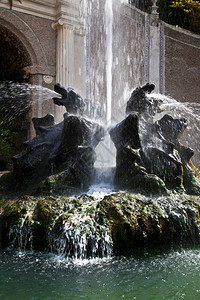 豪华别墅喷泉图片