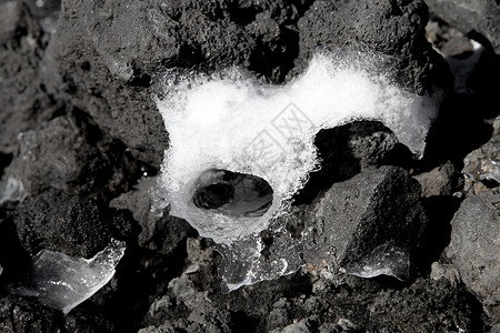 熔岩中的冰宏观细节斯特纳山火图片