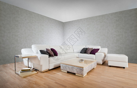 客厅的白色沙发和茶几图片