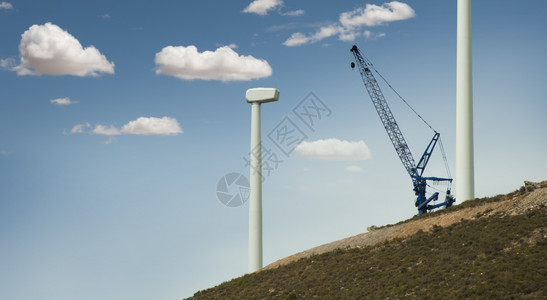 安装风力涡轮机图片