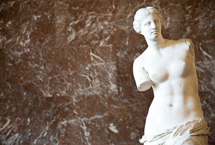 希腊女神阿芙罗狄蒂的雕像发现于梅洛斯岛米洛现代希腊语卢浮宫博物馆巴黎背景