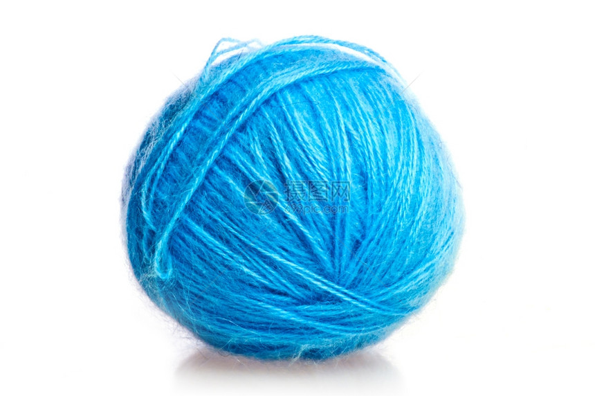 白色背景上的羊毛线蓝色球图片