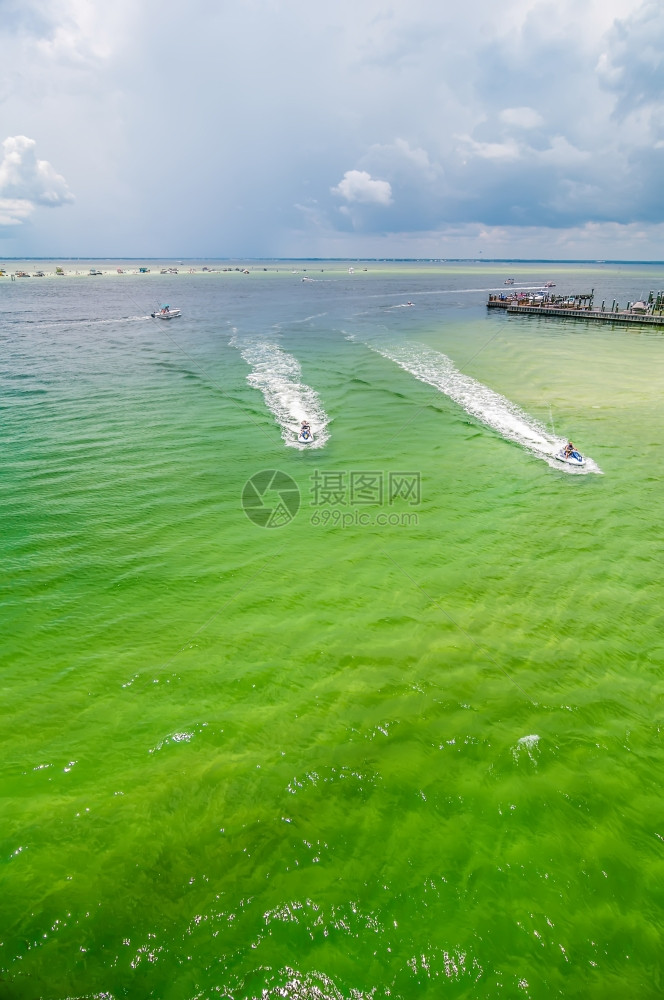 亚卡卢萨岛附近的Florida命运水晶清图片