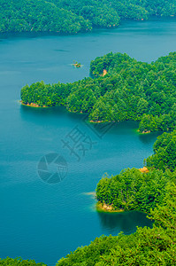 沃尔哈拉南Carolin湖Jcse峡谷上山的空中观察背景