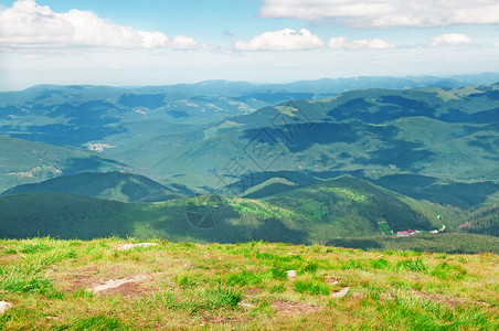 从戈弗利山顶的观喀尔巴阡脉高清图片