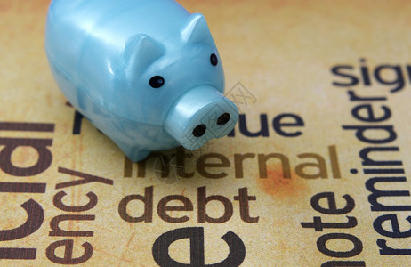 养猪银行和债务概念图片