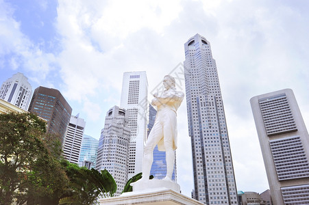 托马斯斯坦福德莱佛士爵士的雕像以他创建新加坡城而闻名他常被称为新加坡之父背景图片