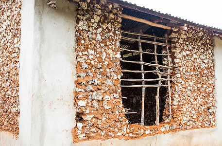 KenyaMlind市建造贫穷住房的传统技术详情图片