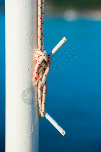 师恩似海艺术字部分旗杆上挂着柱子和绳的背景