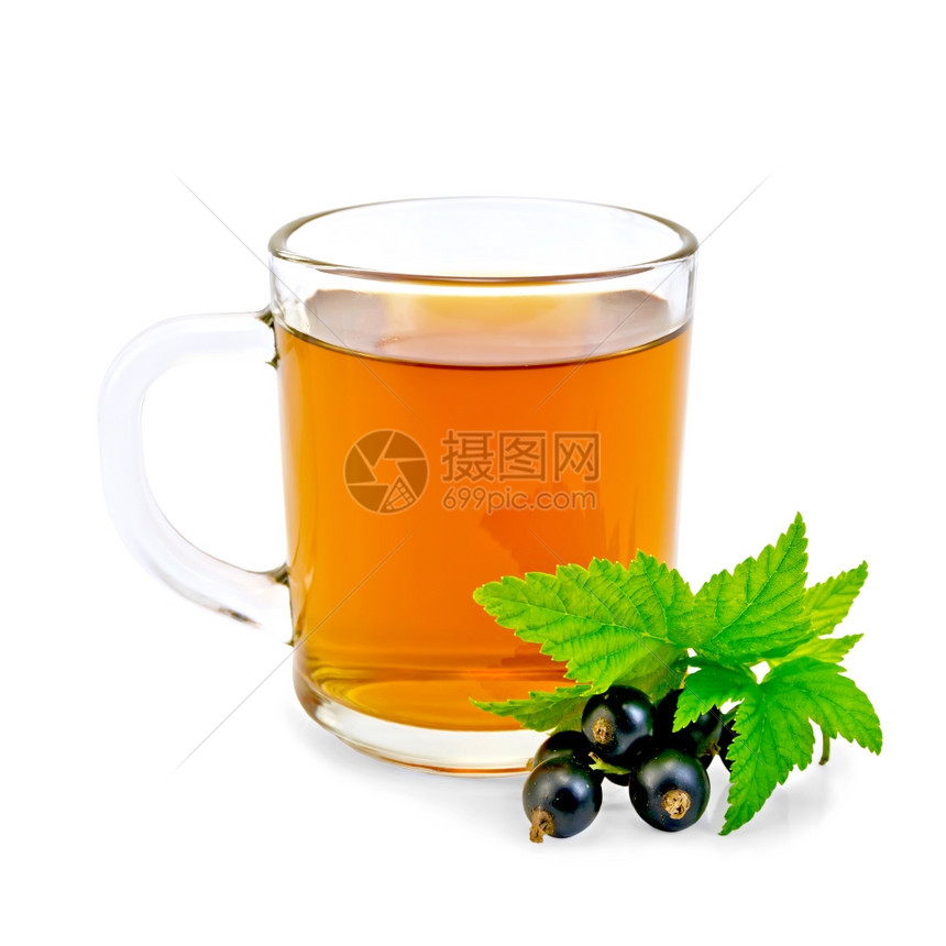 茶杯绿叶和白底黑草莓图片