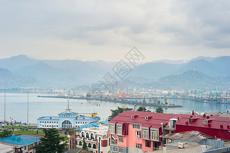 Batumi港口的空中观察背景有山丘的Georgia图片