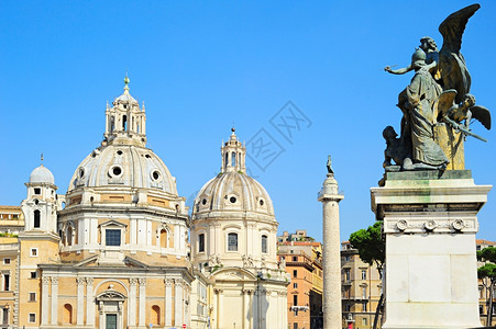 罗马纪念碑圣玛莉加尔斯柯克的天景位于ventia广场的教堂由意大利罗马的vitoremanuli纪念碑展出背景