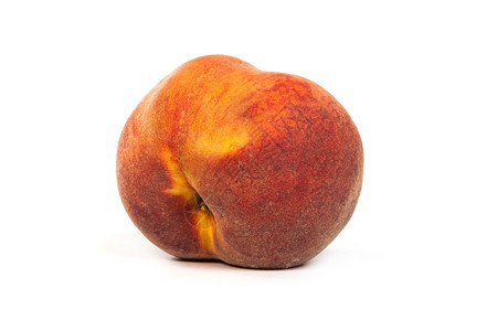一个完美的成熟桃子孤立在白色背景图片