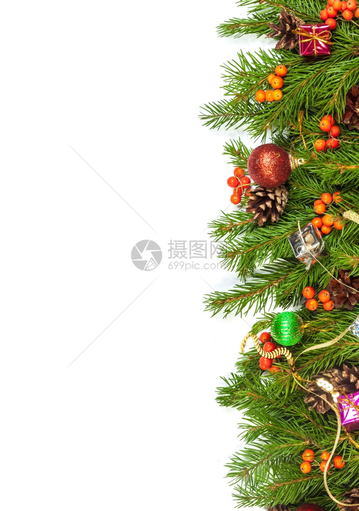 圣诞节背景有球和装饰白背景孤立图片